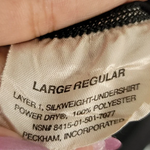 Polartec long sleeve undershirt w/thumbholes size L - Picture 5 of 8